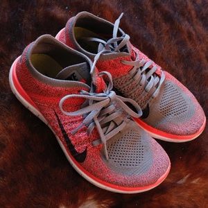 NIKE FLYKNIT SNEAKERS 4.0 CORAL